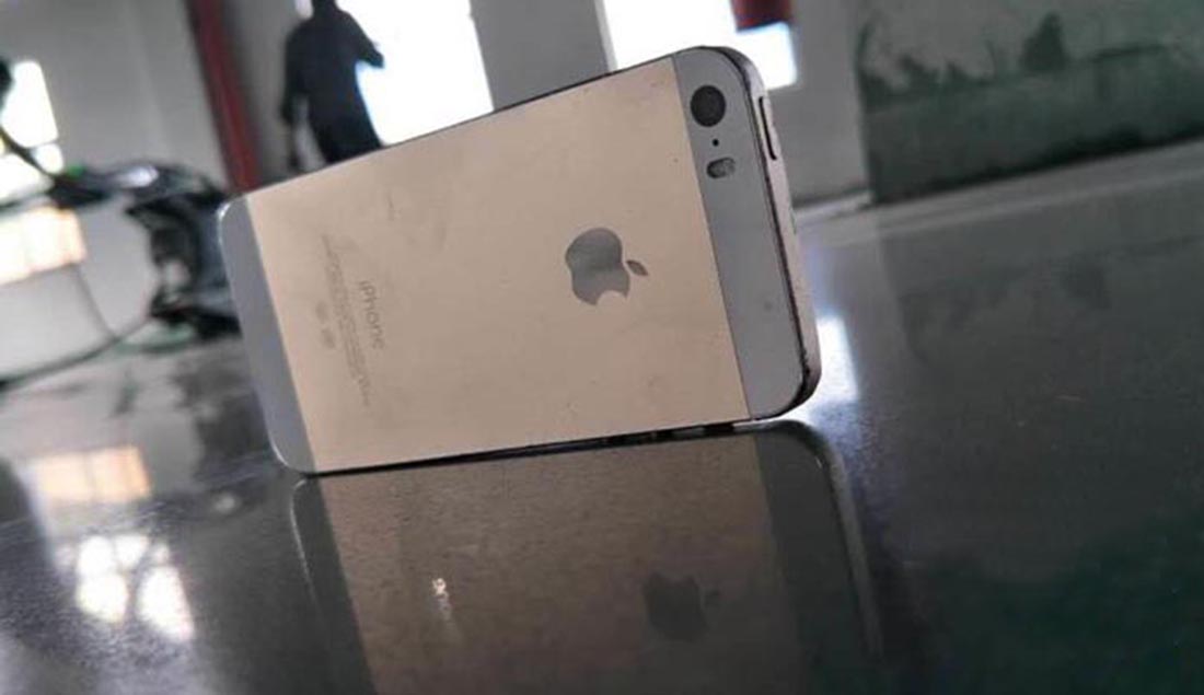 混凝土密封硬化劑讓廠房地坪遠離沙塵困擾.jpg 混凝土密封硬化劑讓廠房地坪遠離沙塵困擾.jpg